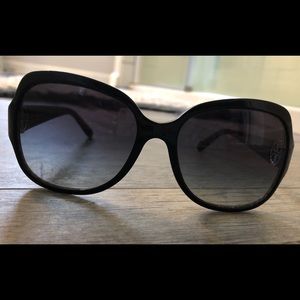 Tory Burch sunglasses model TY7059 color Black
